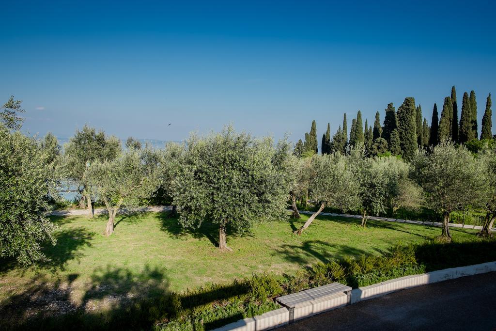 Hotel Mon Repos Sirmione Exterior photo